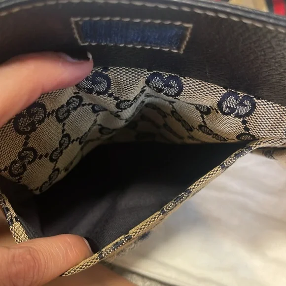 (pending possible sale) Gucci belt bag - Picture 9 of 11